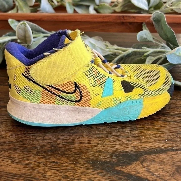 Nike Kyrie 7 "Yellow Strike/Green Abyss/Bright Crimson/Black" Toddler size 10 - Picture 9 of 12